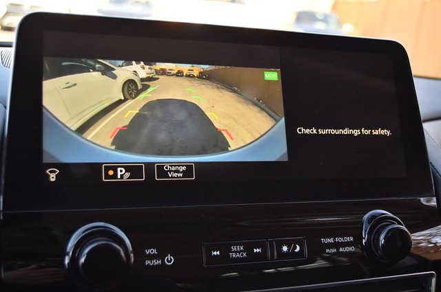 Nissan Armada Vehicle Image 17