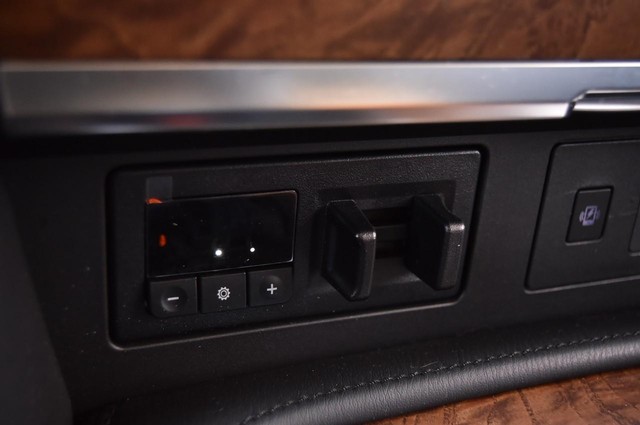 Nissan Armada Vehicle Image 20