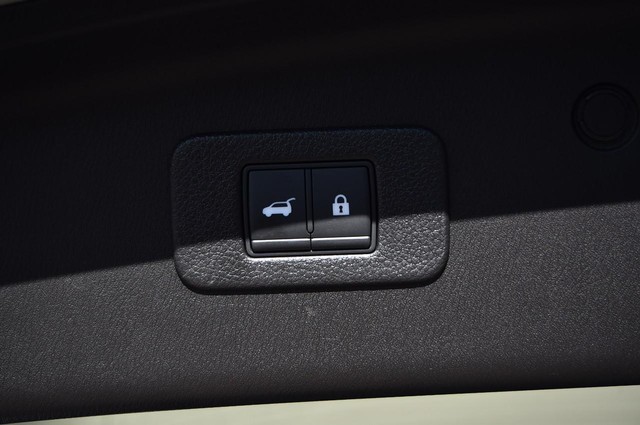 Nissan Armada Vehicle Image 34