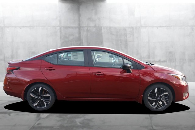 Nissan Versa Vehicle Image 05