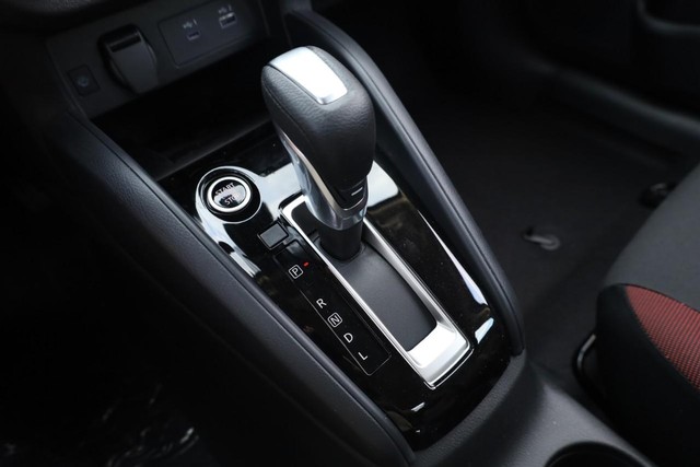 Nissan Versa Vehicle Image 15