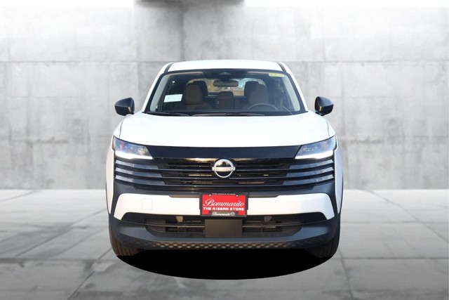 Nissan Kicks Vehicle Image 05