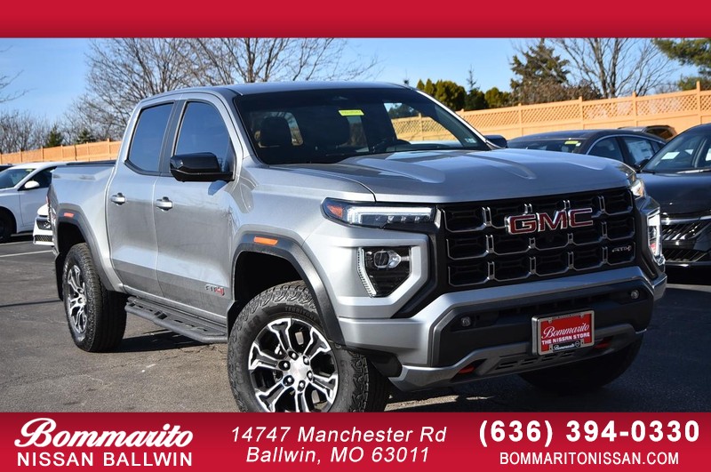 GMC Canyon Vehicle Full-screen Gallery Image 01