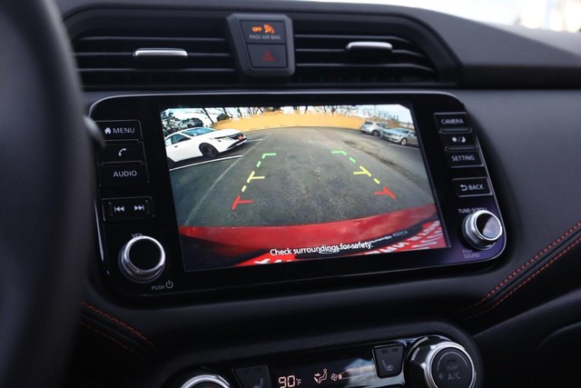 Nissan Versa Vehicle Image 12