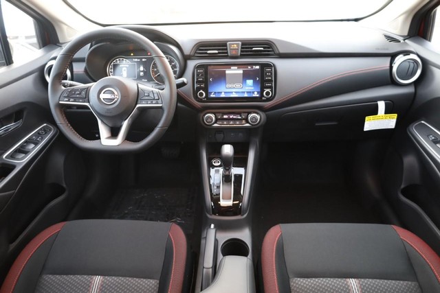 Nissan Versa Vehicle Image 20