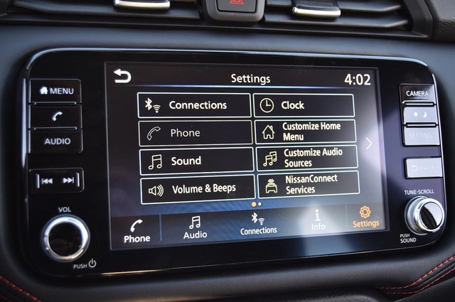 Nissan Versa Vehicle Image 13