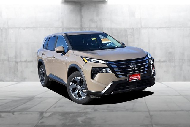 Nissan Rogue Vehicle Image 02