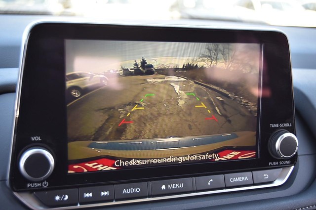 Nissan Rogue Vehicle Image 13