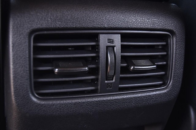 Nissan Rogue Vehicle Image 22