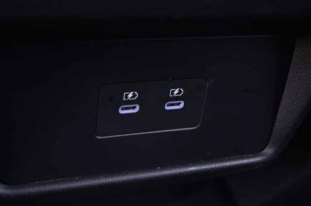 Nissan Rogue Vehicle Image 23