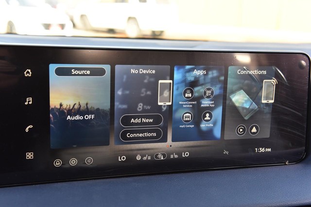 Nissan Sentra Vehicle Image 18