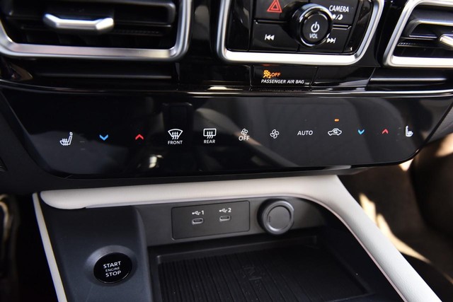 Nissan Sentra Vehicle Image 20