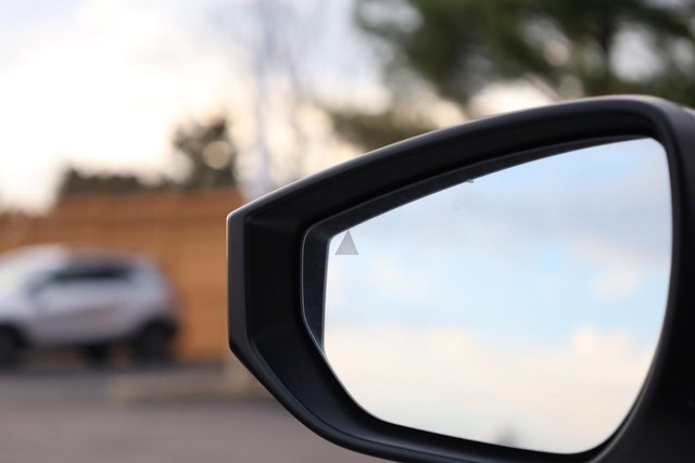 Nissan Sentra Vehicle Image 20