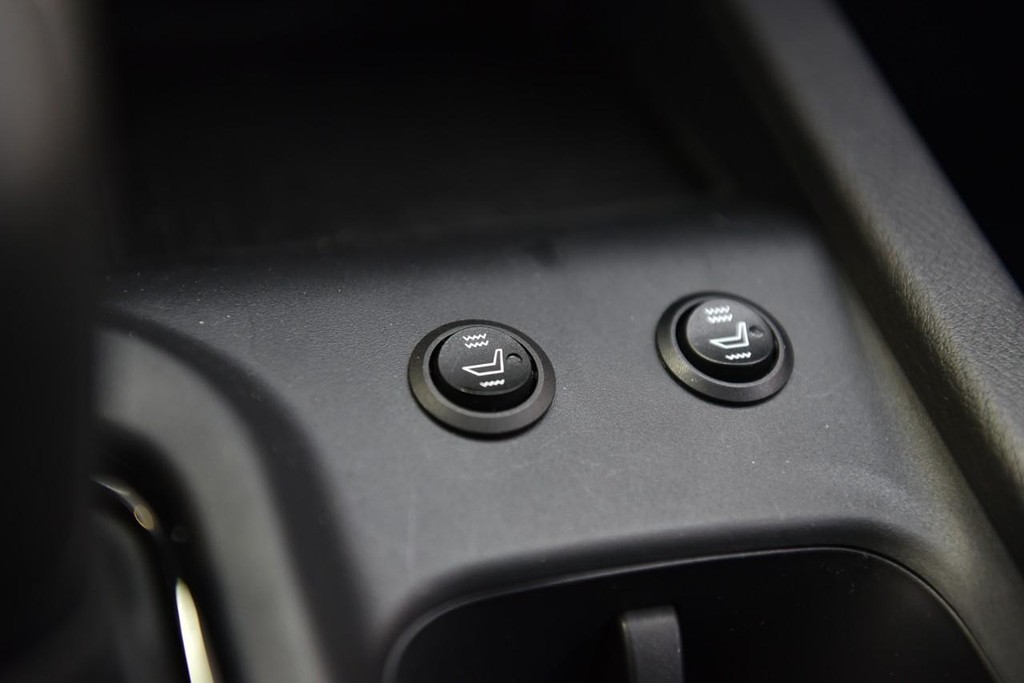 Nissan Sentra Vehicle Image 13