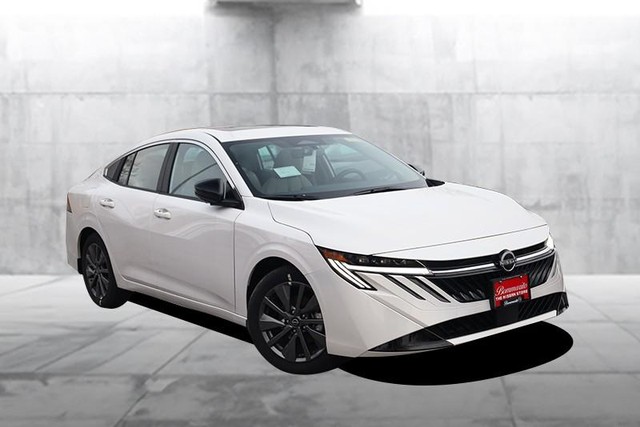 Nissan Sentra Vehicle Image 02