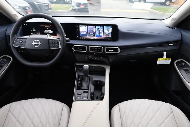 Nissan Sentra Vehicle Image 23