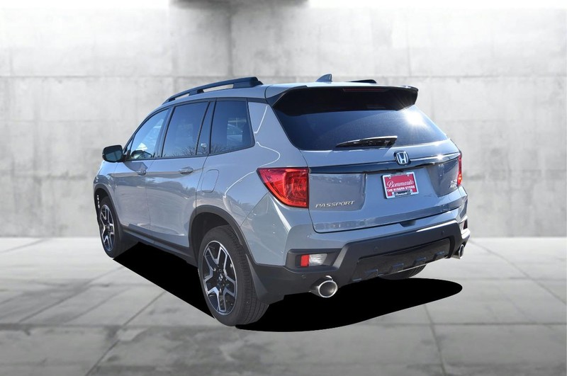 Honda Passport Vehicle Full-screen Gallery Image 07