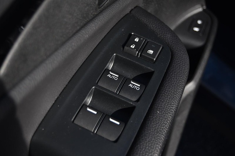 Honda Passport Vehicle Full-screen Gallery Image 09