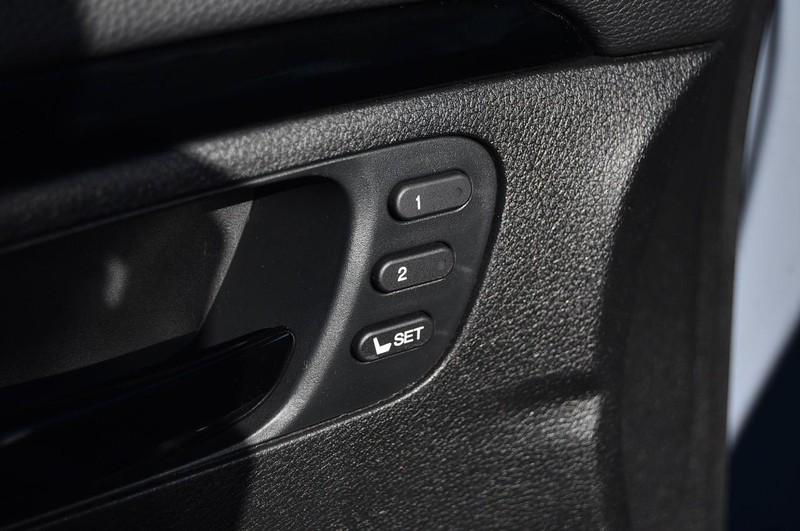 Honda Passport Vehicle Full-screen Gallery Image 11