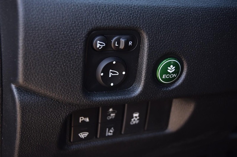 Honda Passport Vehicle Full-screen Gallery Image 13