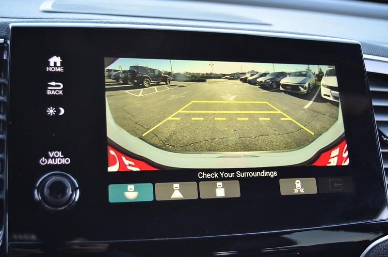 Honda Passport Vehicle Full-screen Gallery Image 15