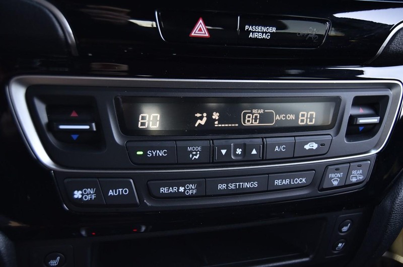 Honda Passport Vehicle Full-screen Gallery Image 18