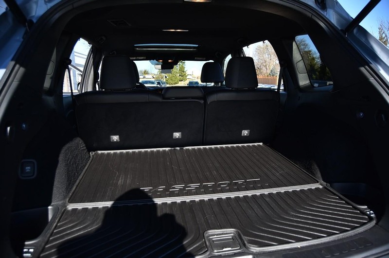 Honda Passport Vehicle Full-screen Gallery Image 31