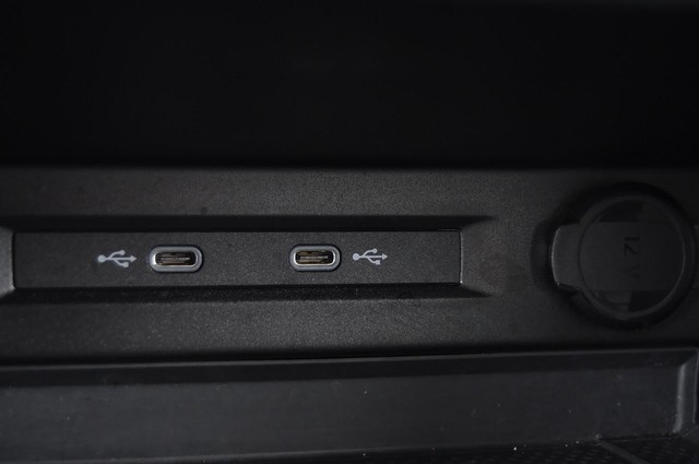 Volkswagen Tiguan Vehicle Image 15