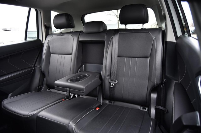 Volkswagen Tiguan Vehicle Image 21