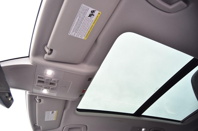 Volkswagen Tiguan Vehicle Image 22