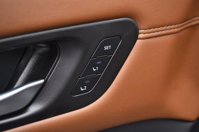 Nissan Pathfinder Vehicle Image 10