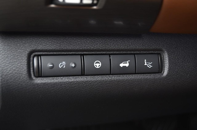 Nissan Pathfinder Vehicle Image 12