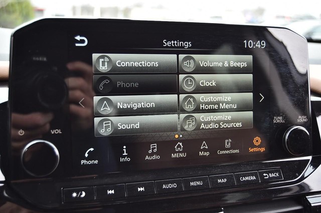 Nissan Pathfinder Vehicle Image 18