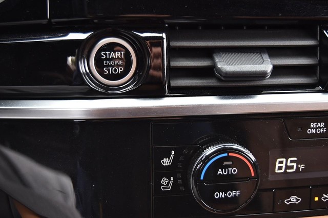 Nissan Pathfinder Vehicle Image 19