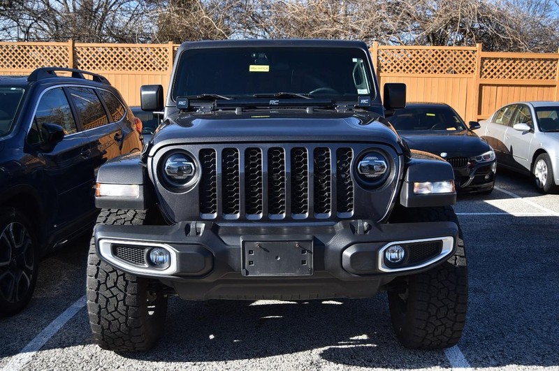 Jeep Gladiator Vehicle Image 03