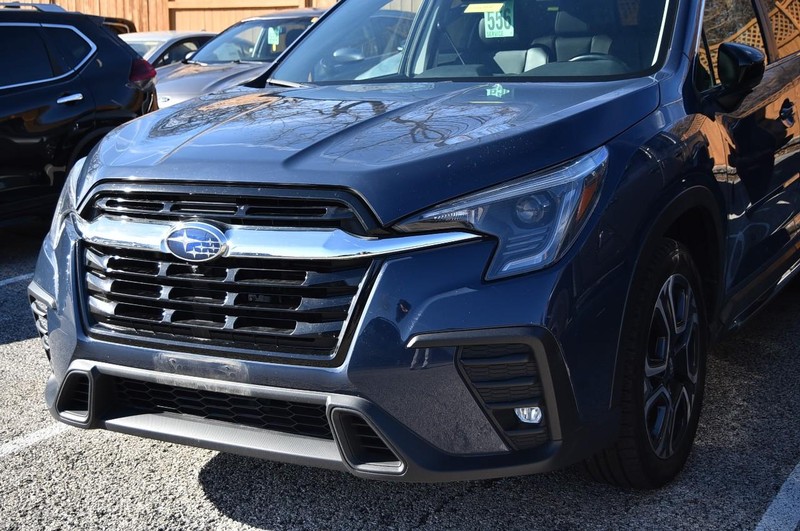 Subaru Ascent Vehicle Image 02