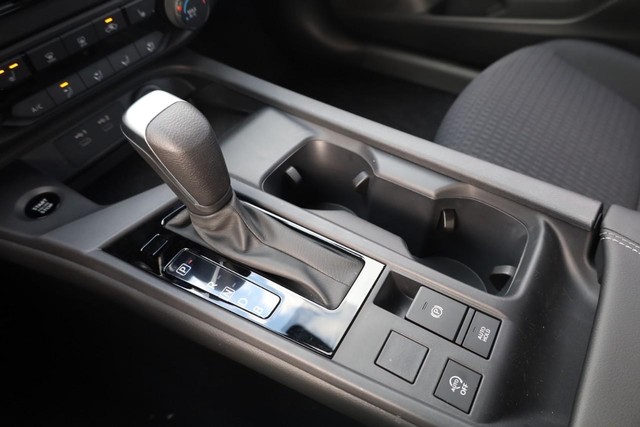 Nissan Sentra Vehicle Image 16