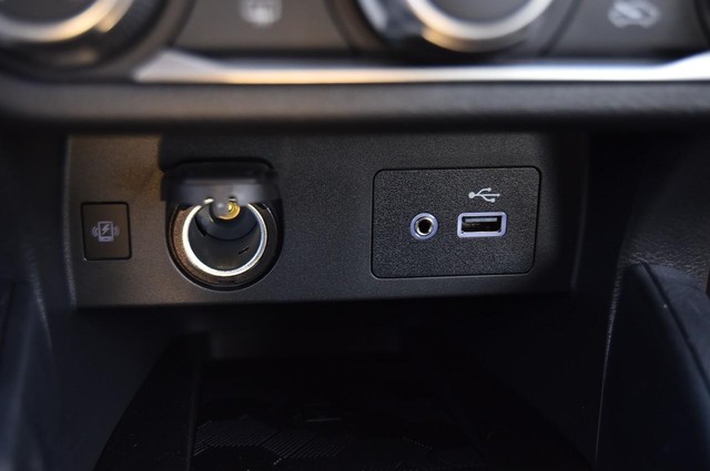 Nissan Versa Vehicle Image 15