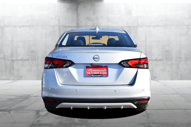 Nissan Versa Vehicle Image 06