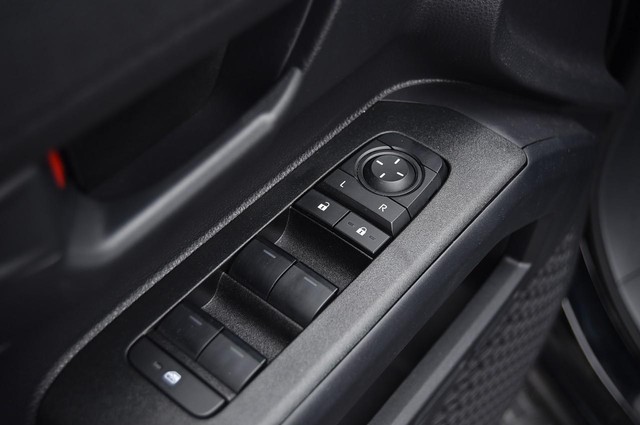 Toyota 4Runner Vehicle Image 09