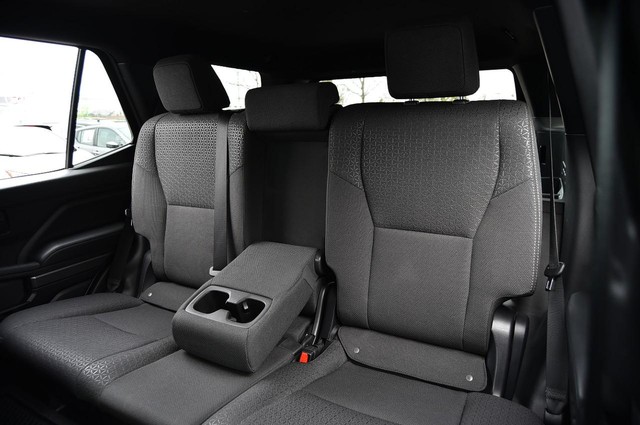 Toyota 4Runner Vehicle Image 22