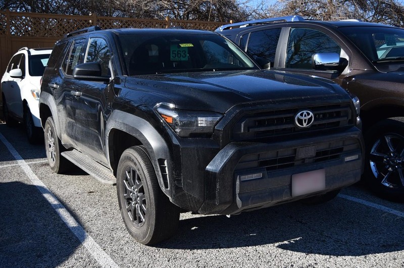 Toyota 4Runner Vehicle Image 04