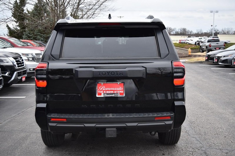 Toyota 4Runner Vehicle Image 06