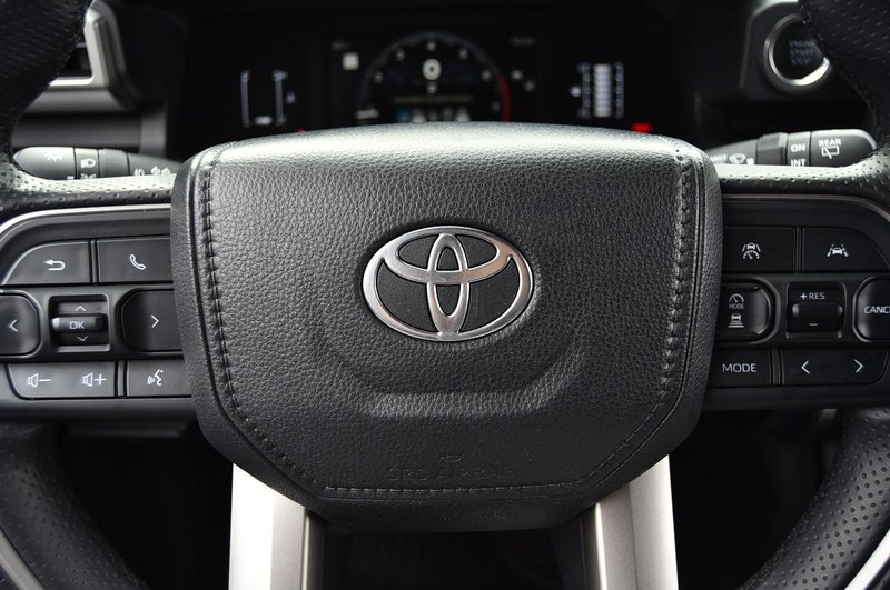 Toyota 4Runner Vehicle Image 19