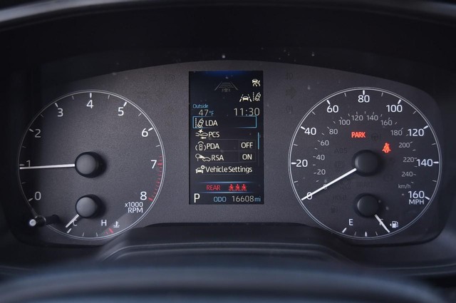 Toyota Corolla Vehicle Image 21