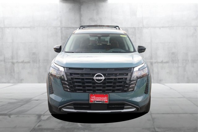 Nissan Pathfinder Vehicle Image 05