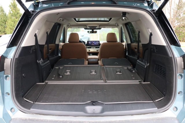 Nissan Pathfinder Vehicle Image 09