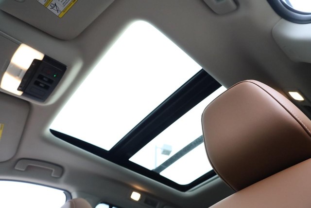 Nissan Pathfinder Vehicle Image 11