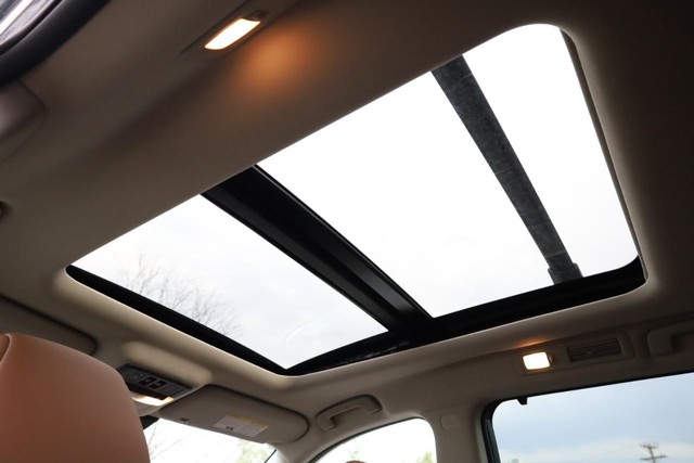 Nissan Pathfinder Vehicle Image 12