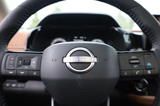 Nissan Pathfinder Vehicle Image 13